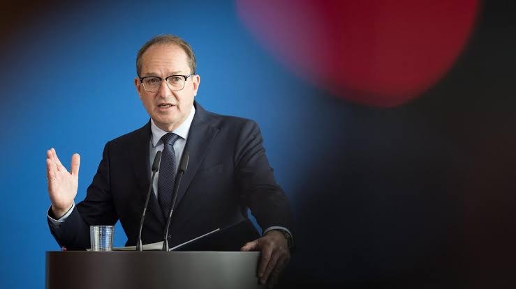 German Interior Minister: After deporting criminals, single men without criminal record will also be expelled