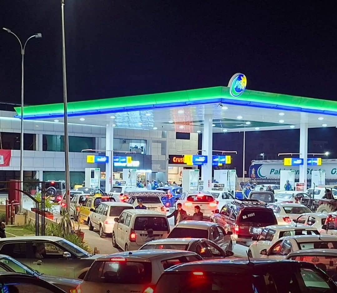 The world oil market has reached its peak price.